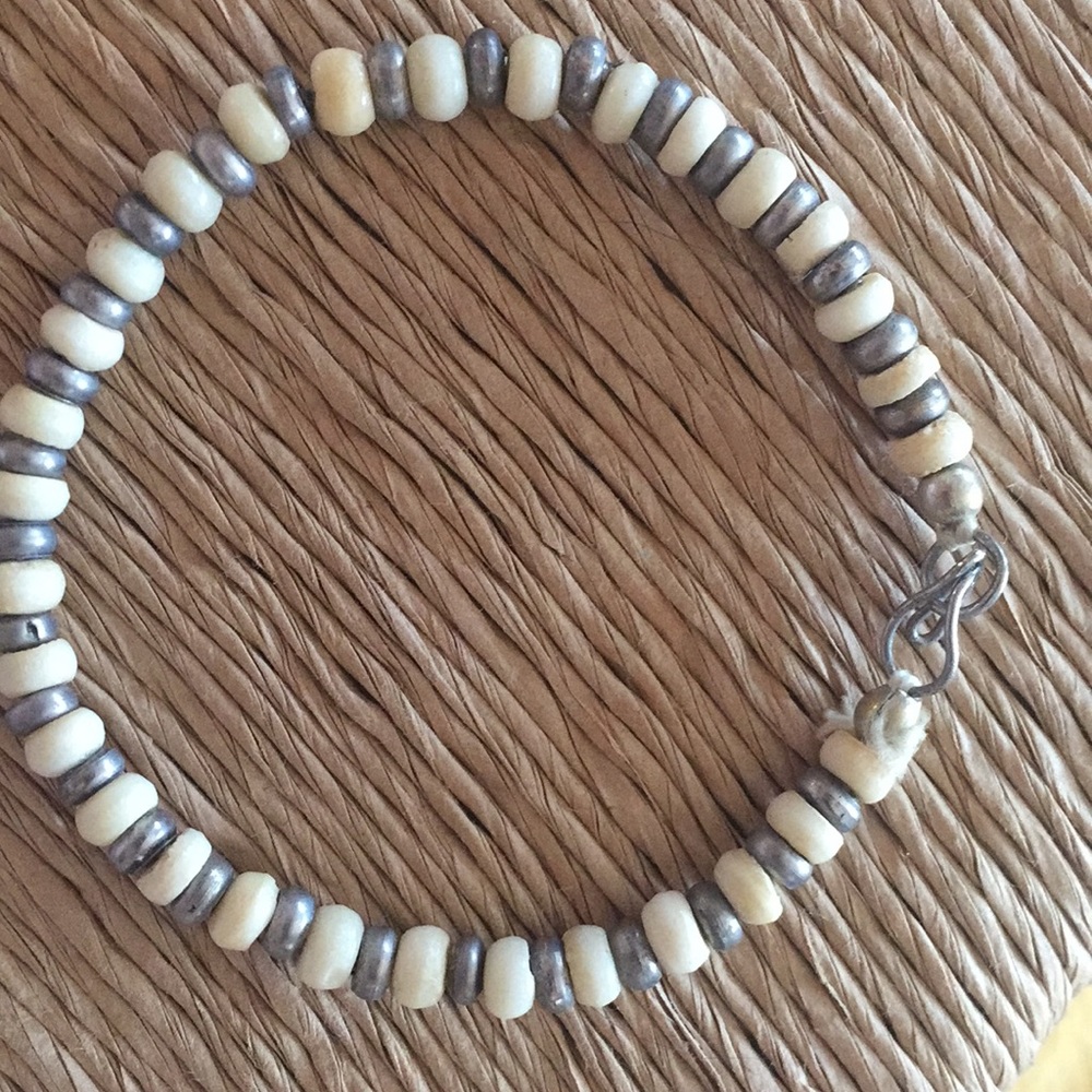 Beaded bracelet